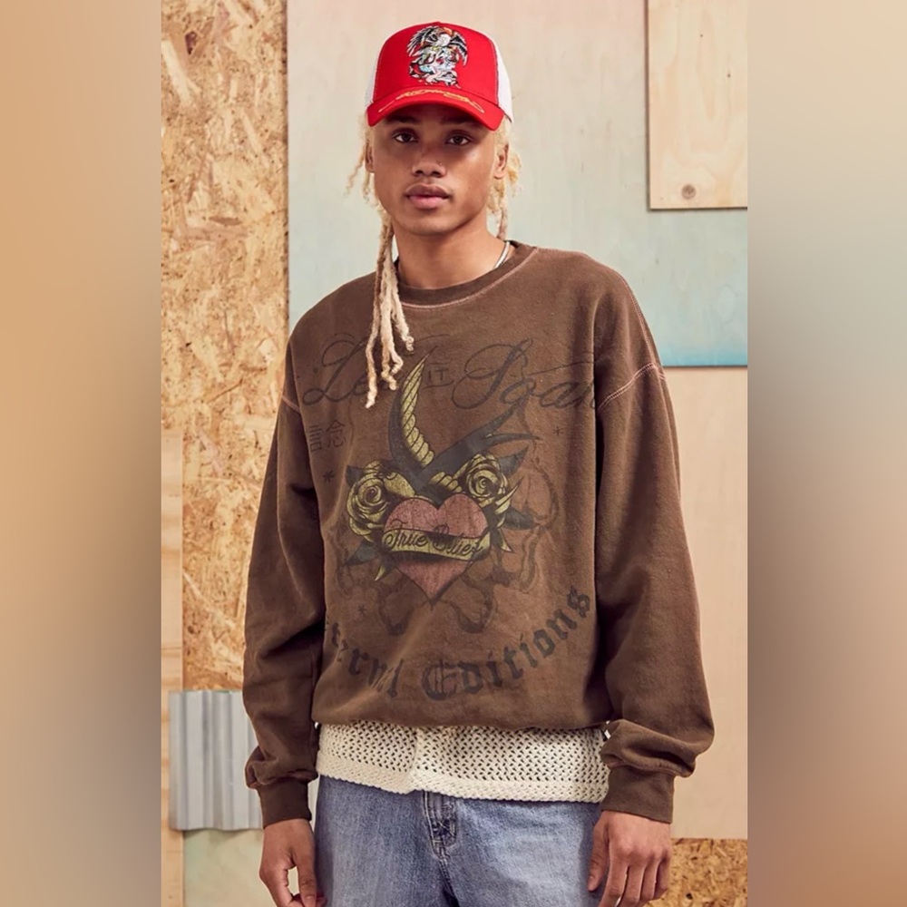 "Y2K Vintage Aesthetic -UO Brown Tattoo "True Belief" Graphic Sweatshirt - S/M‎